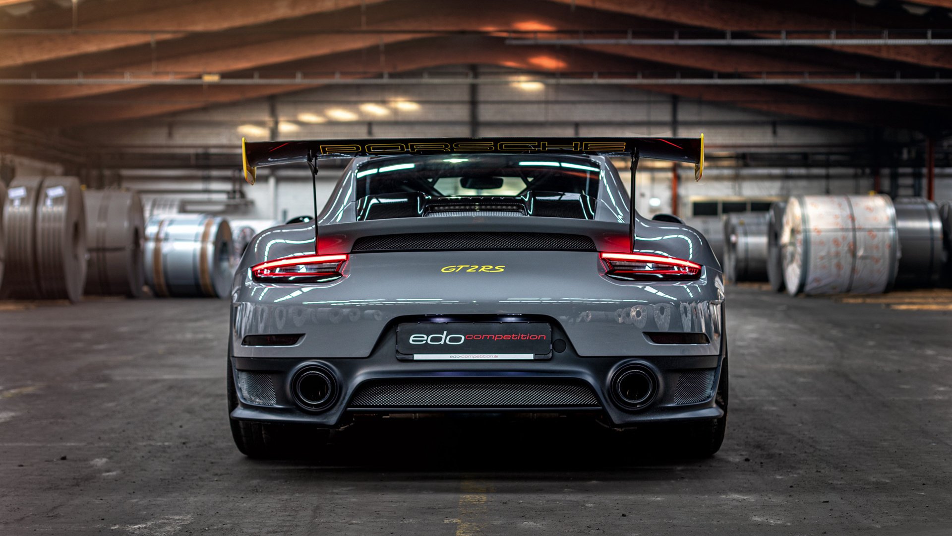 巴西骑手莎拉·莫拉在巴黎奥运会障碍赛中获得第十二名,展现坚韧精神。