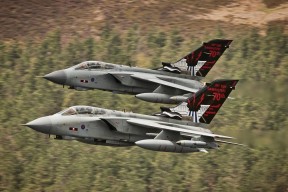 开云首页登录-《绝地求生》全球邀请赛与《堡垒之夜》世界杯的激烈竞争，绝地求生全球联赛